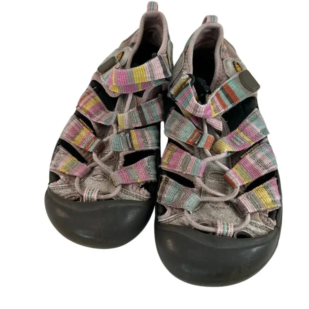 Keen kids pastel waterproof sandals Size 2